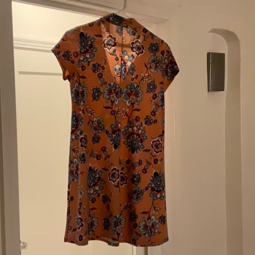 Floral Short Sleeve Dress - Picture 3 of 3